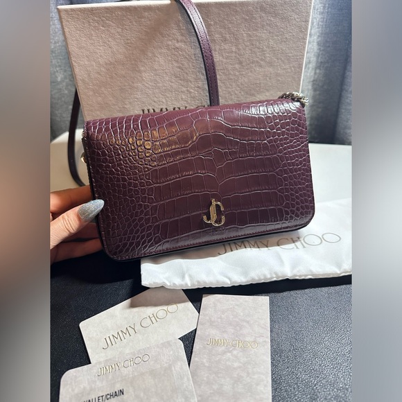 - NEW JIMMY CHOO Calfskin
Crocodile Embossed Palace Wallet On Chain Bordea… - Picture 1 of 9
